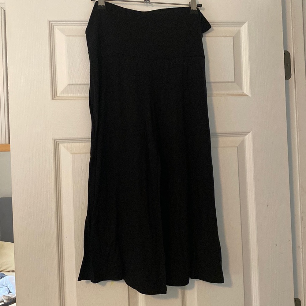 Black flared capri gaucho pants